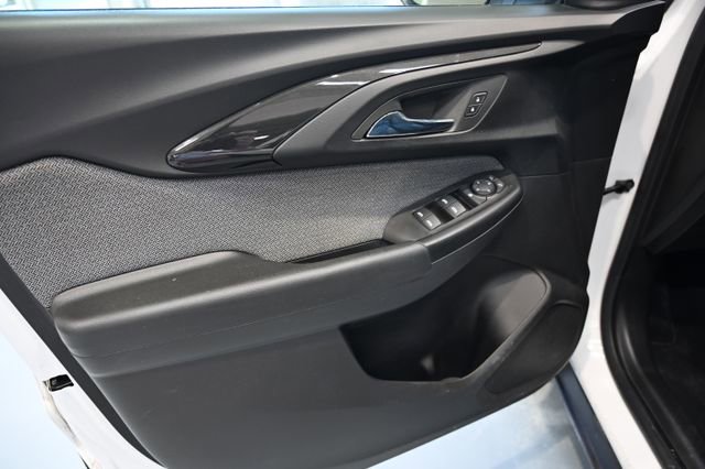 Used 2023 Chevrolet TrailBlazer LT FWD image 26