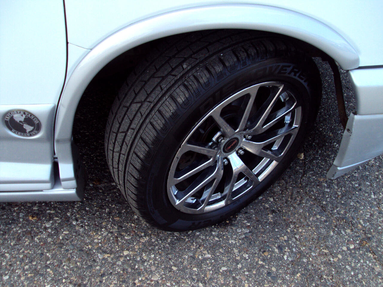 Used 2012 GMC Savana 1500 AWD image 36