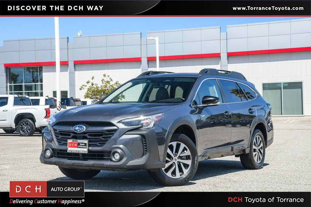 Used 2023 Subaru Outback Premium AWD/4WD image 1