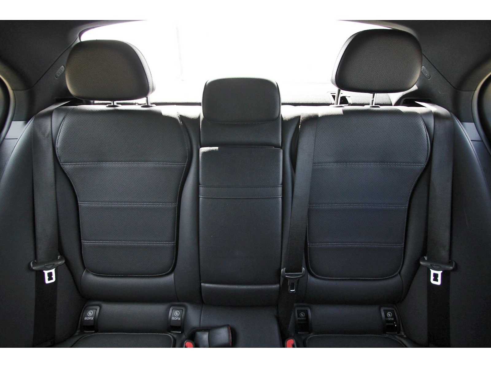 Used 2024 Mercedes-Benz C 300 Sedan image 9