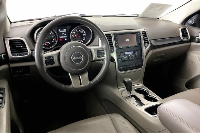 Used 2012 Jeep Grand Cherokee Laredo RWD image 3