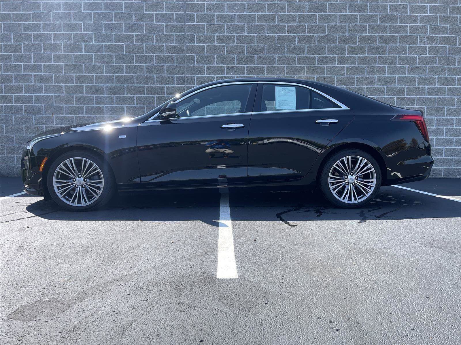 Used 2024 Cadillac CT4 Premium Luxury image 2