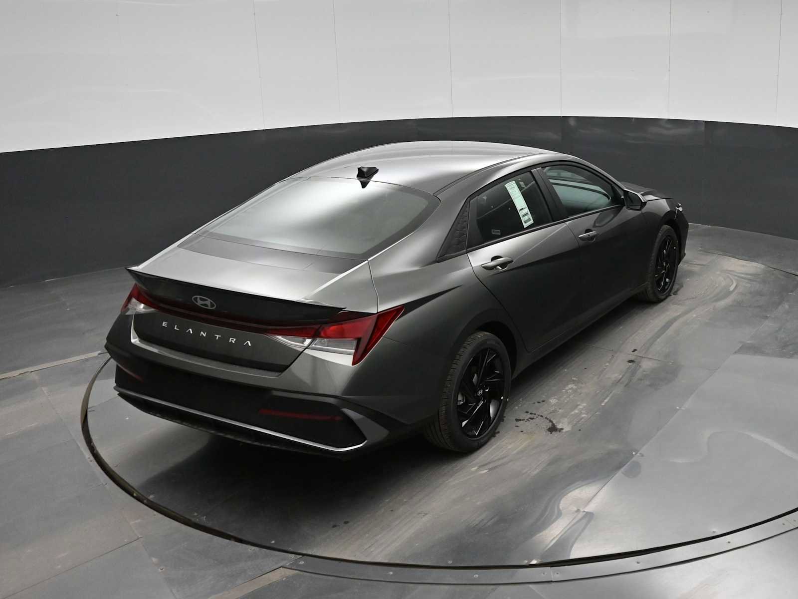 New 2026 Hyundai Elantra Sport FWD image 28