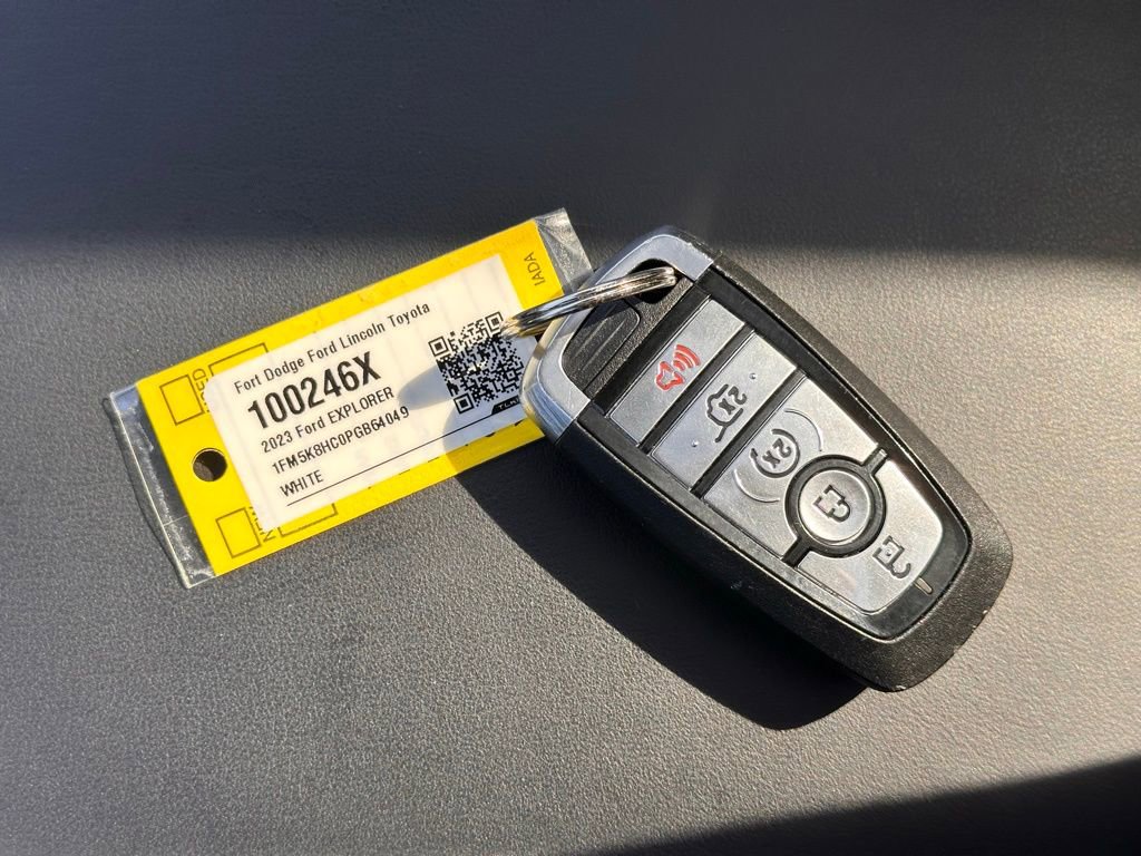 Certified 2023 Ford Explorer Platinum w/ Technology Package image 40