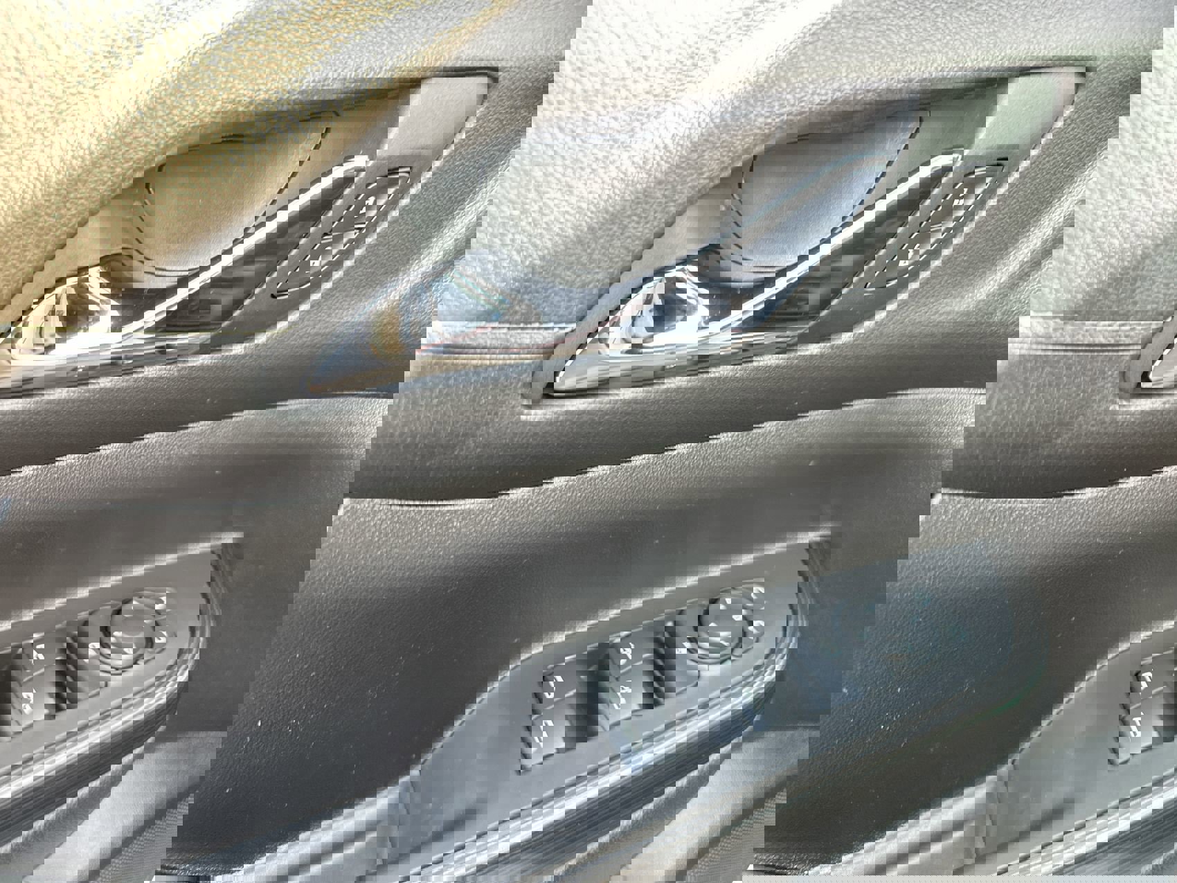 Used 2021 GMC Acadia SLT image 13