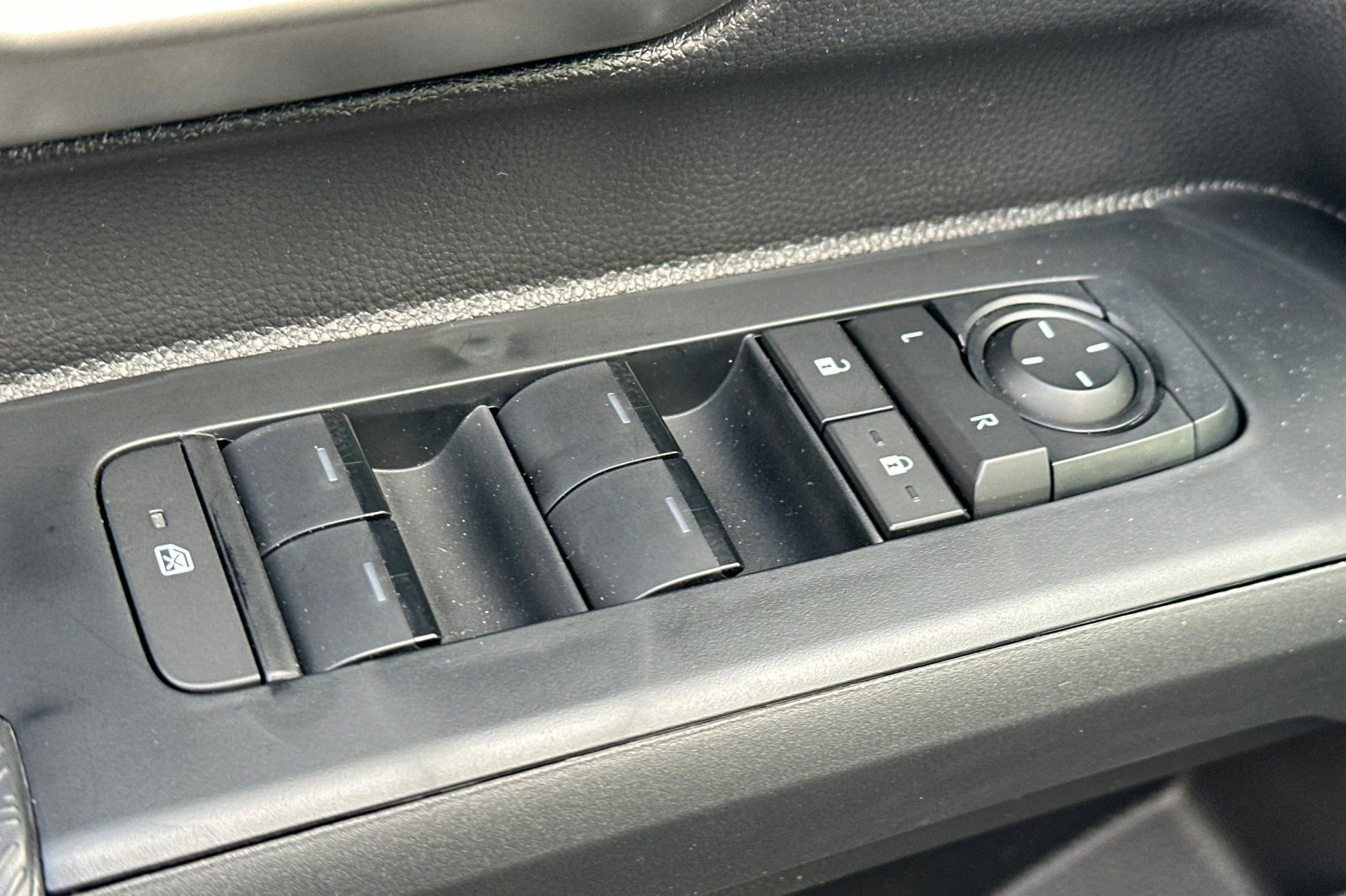 New 2025 Toyota Tacoma TRD Off-Road image 12