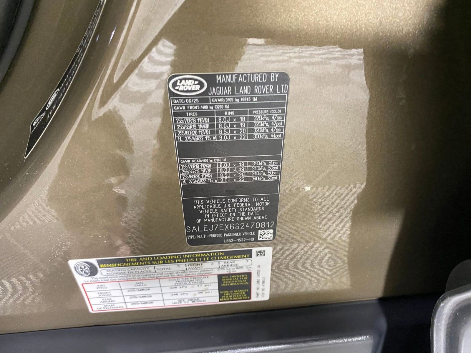 Used 2025 Land Rover Defender 110 S image 19