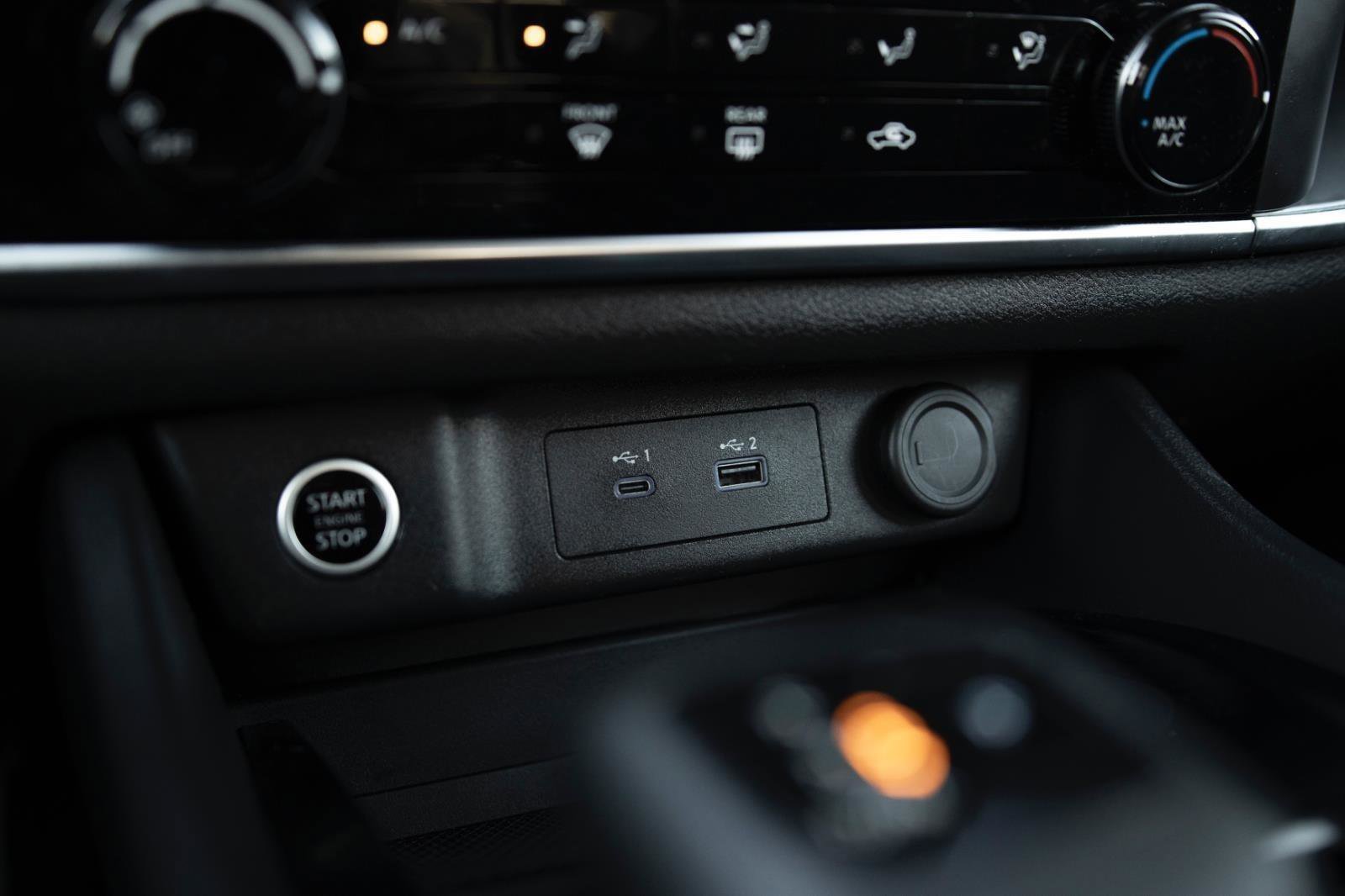 Used 2023 Nissan Rogue S image 10