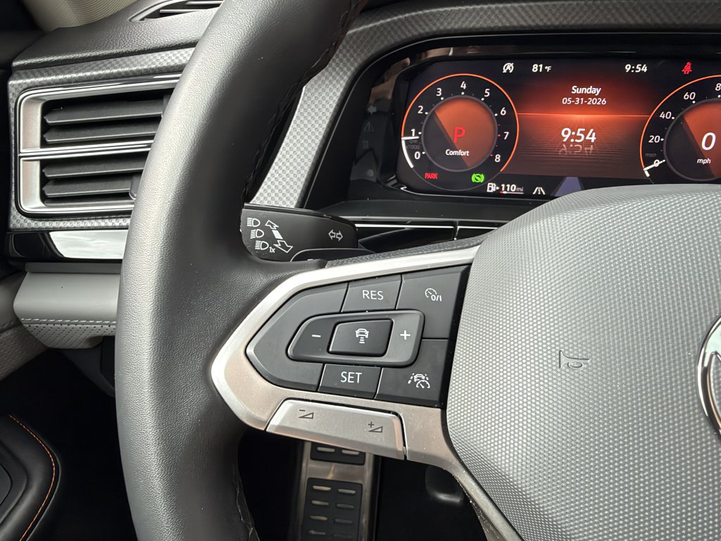 Used 2024 Volkswagen Atlas Peak Edition SE AWD/4WD image 31