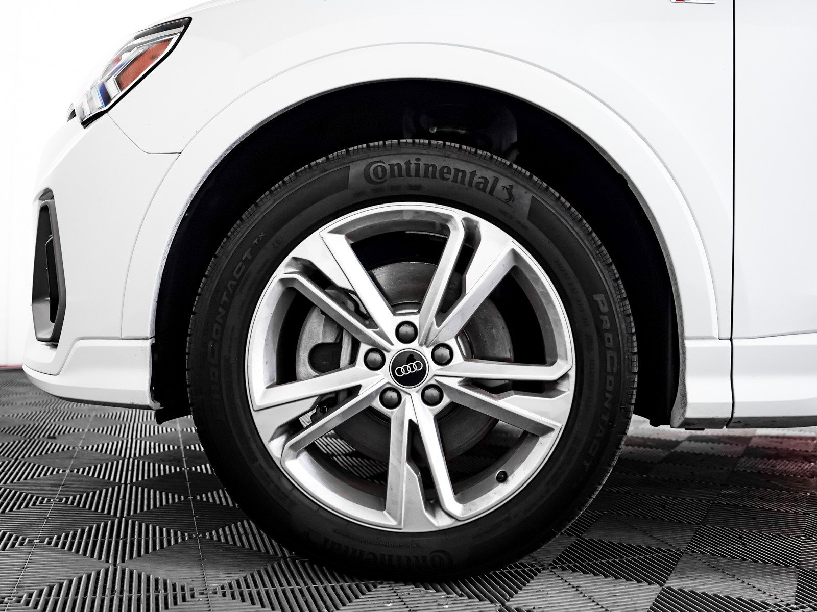 Certified 2023 Audi Q3 2.0T Premium Plus w/ Premium Plus Package image 6