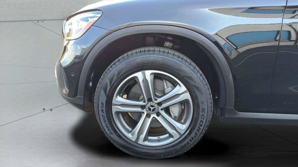 Used 2021 Mercedes-Benz GLC 300 4MATIC image 34