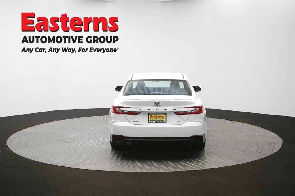 Used 2025 Toyota Camry SE FWD image 35