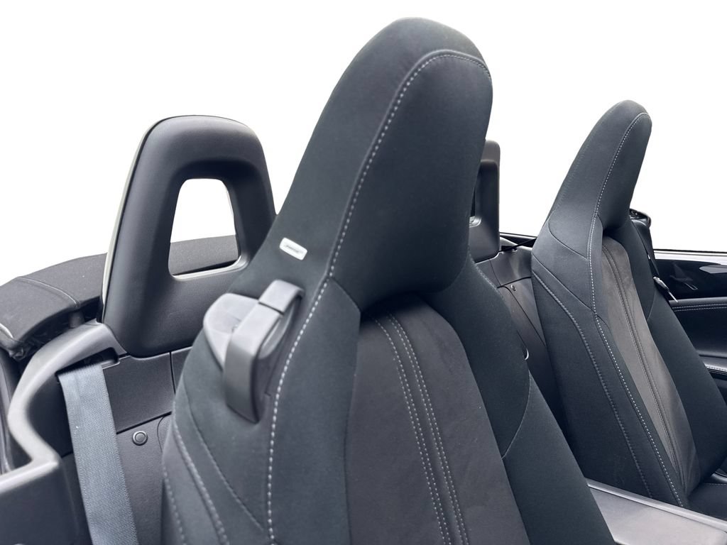 Used 2024 MAZDA MX-5 Miata Club RWD image 45