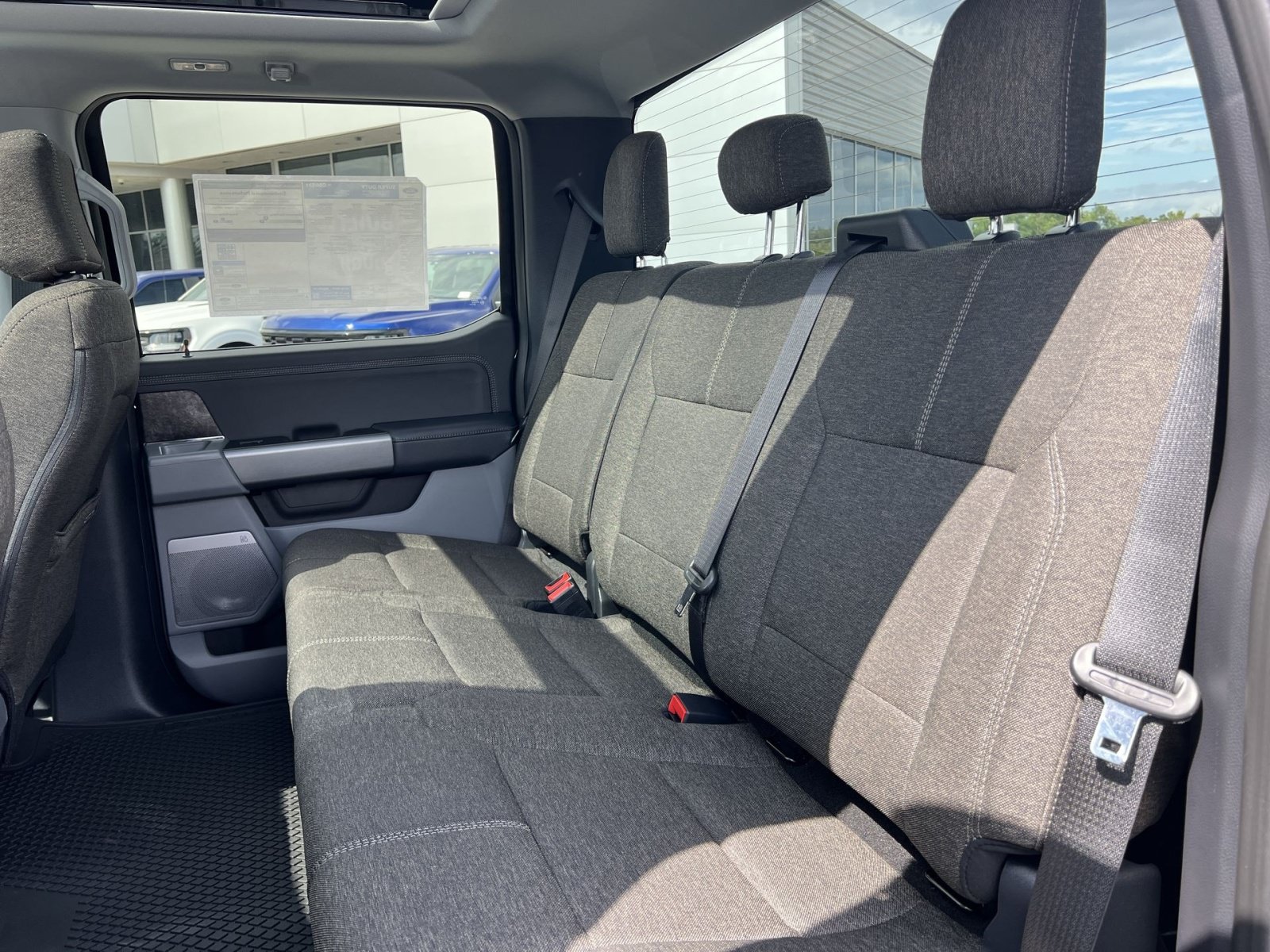 New 2027 Ford F250 XLT w/ XLT Premium Package AWD/4WD image 24