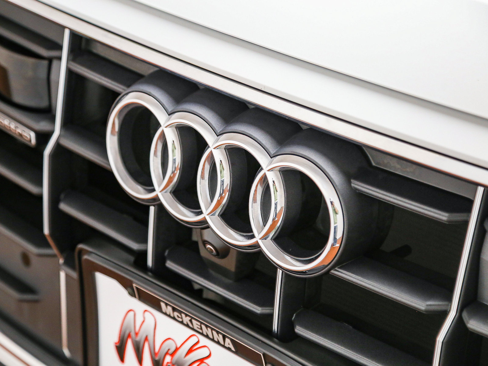 Certified 2023 Audi Q8 Premium Plus AWD/4WD image 9