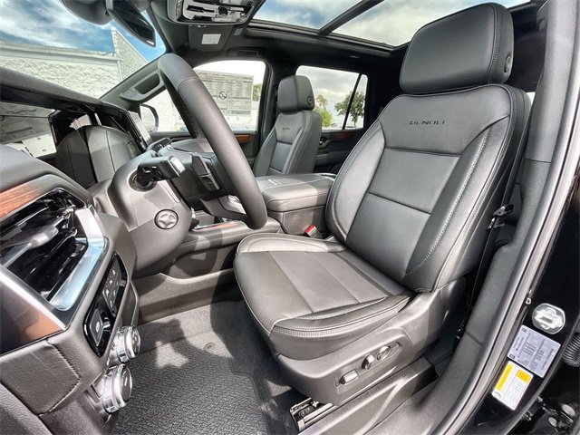 New 2026 GMC Yukon Denali w/ Sun & Power Step Package image 20