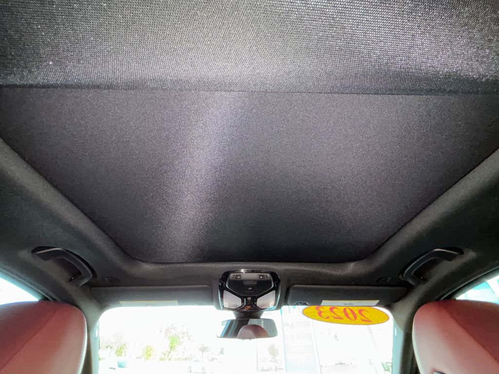 Used 2023 BMW 330i Sedan w/ Convenience Package image 21