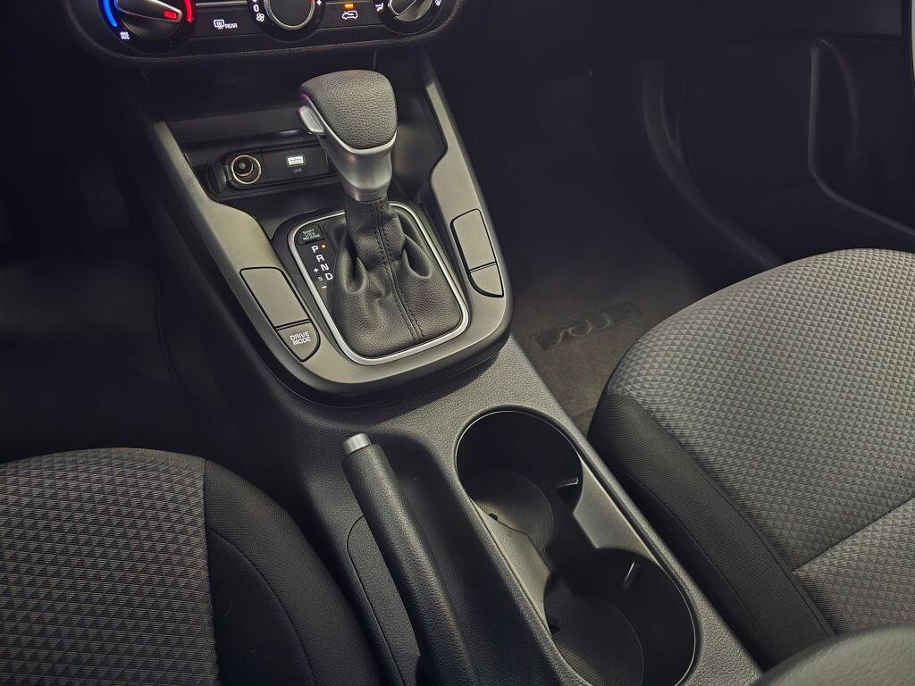 Used 2024 Kia Soul LX w/ Option Group 015 image 32