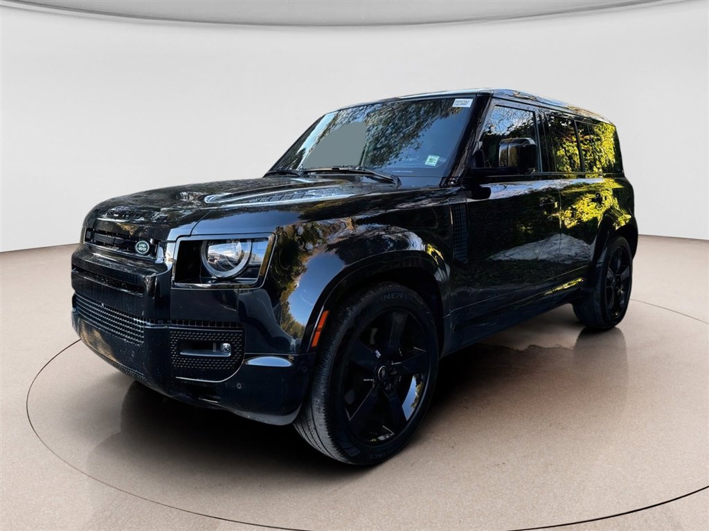 Used 2023 Land Rover Defender 110 V8 video 1