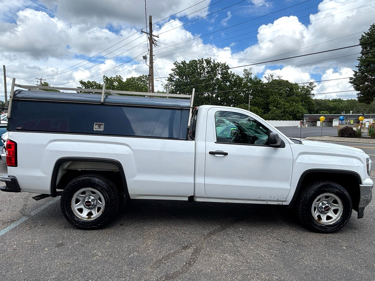 Used 2017 GMC Sierra 1500 2WD Regular Cab image 4