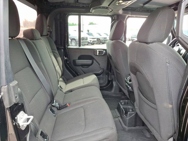 Certified 2023 Jeep Gladiator Sport AWD/4WD image 15
