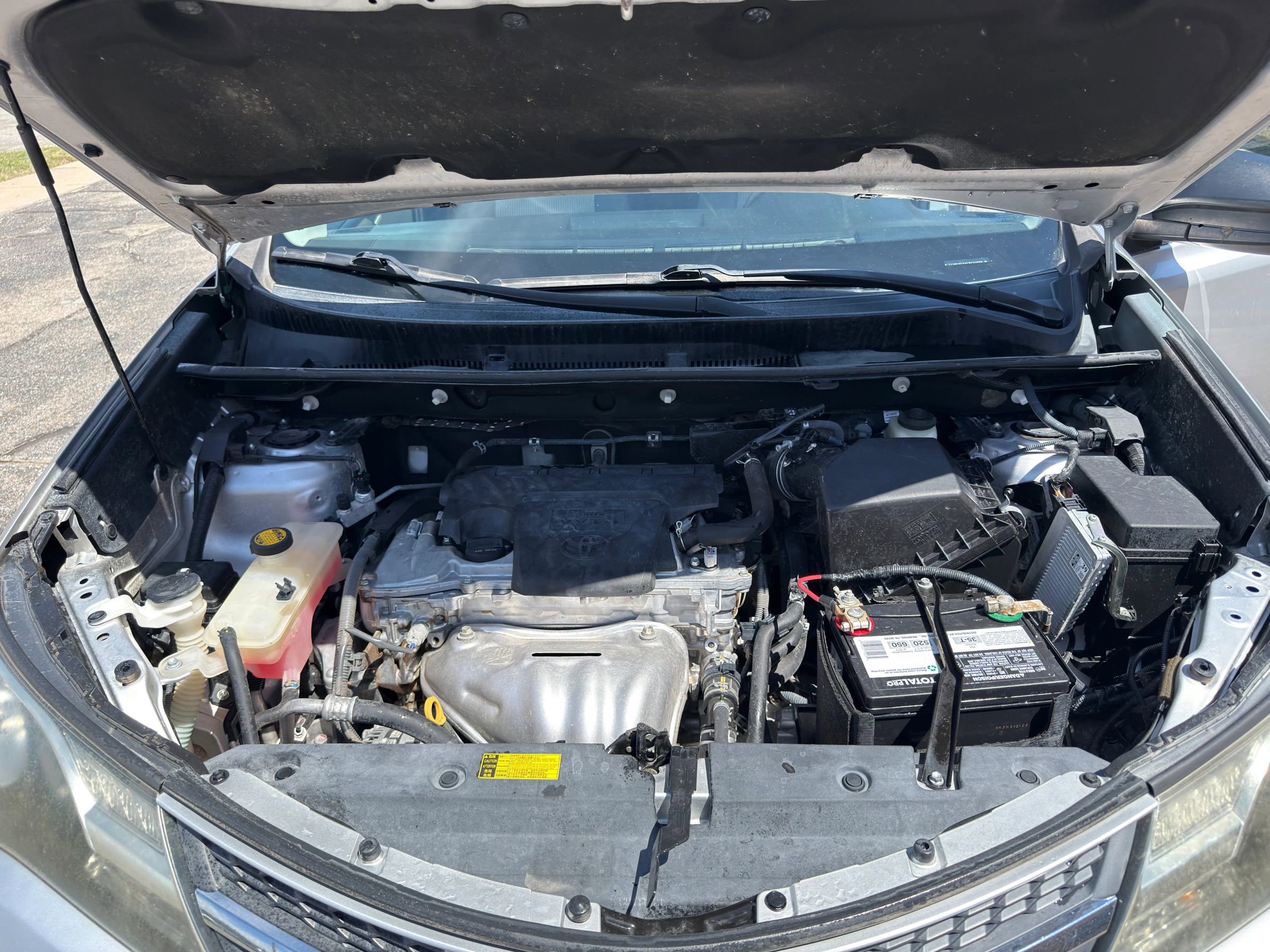 Used 2015 Toyota RAV4 LE AWD/4WD image 28