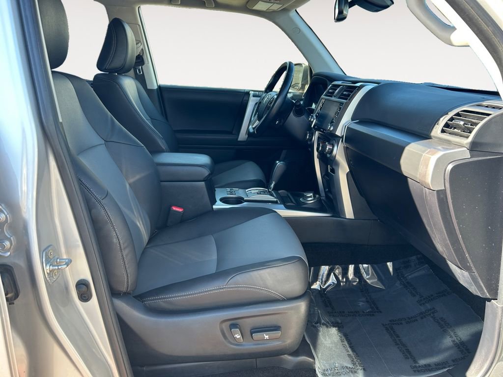 Used 2024 Toyota 4Runner SR5 Premium w/ Moonroof Package AWD/4WD image 11