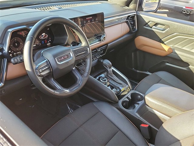 Used 2024 GMC Canyon AT4 image 7