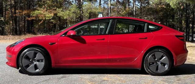 Used 2023 Tesla Model 3 Standard Range image 4