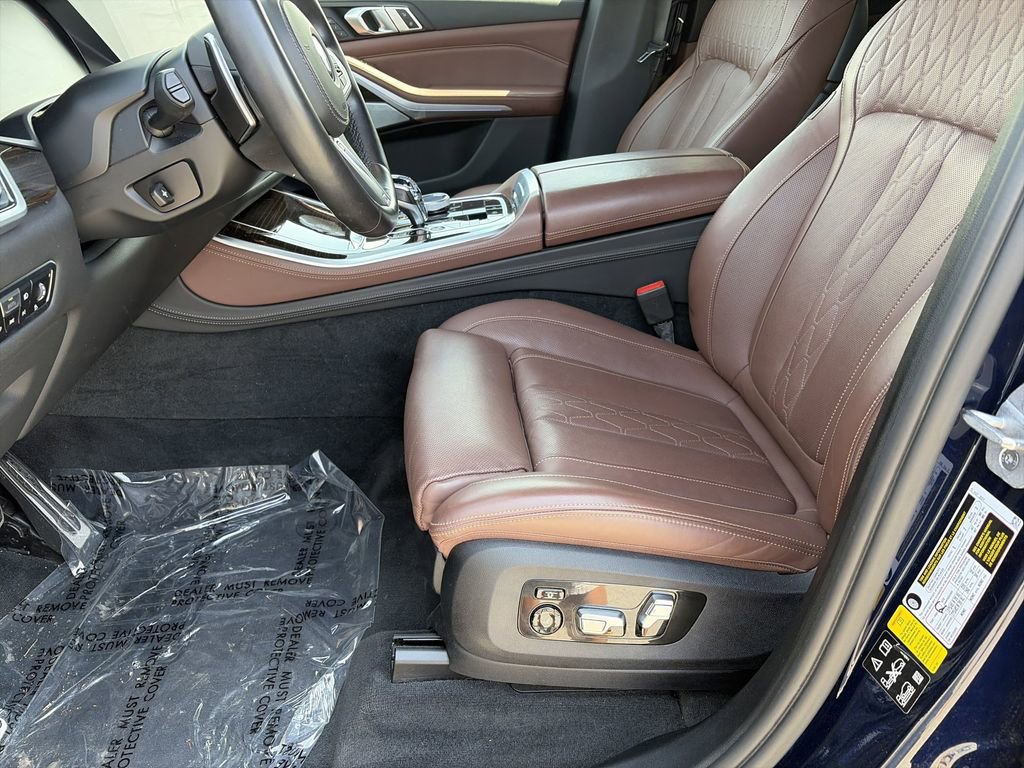 Used 2021 BMW X5 M50i w/ Executive Package image 19