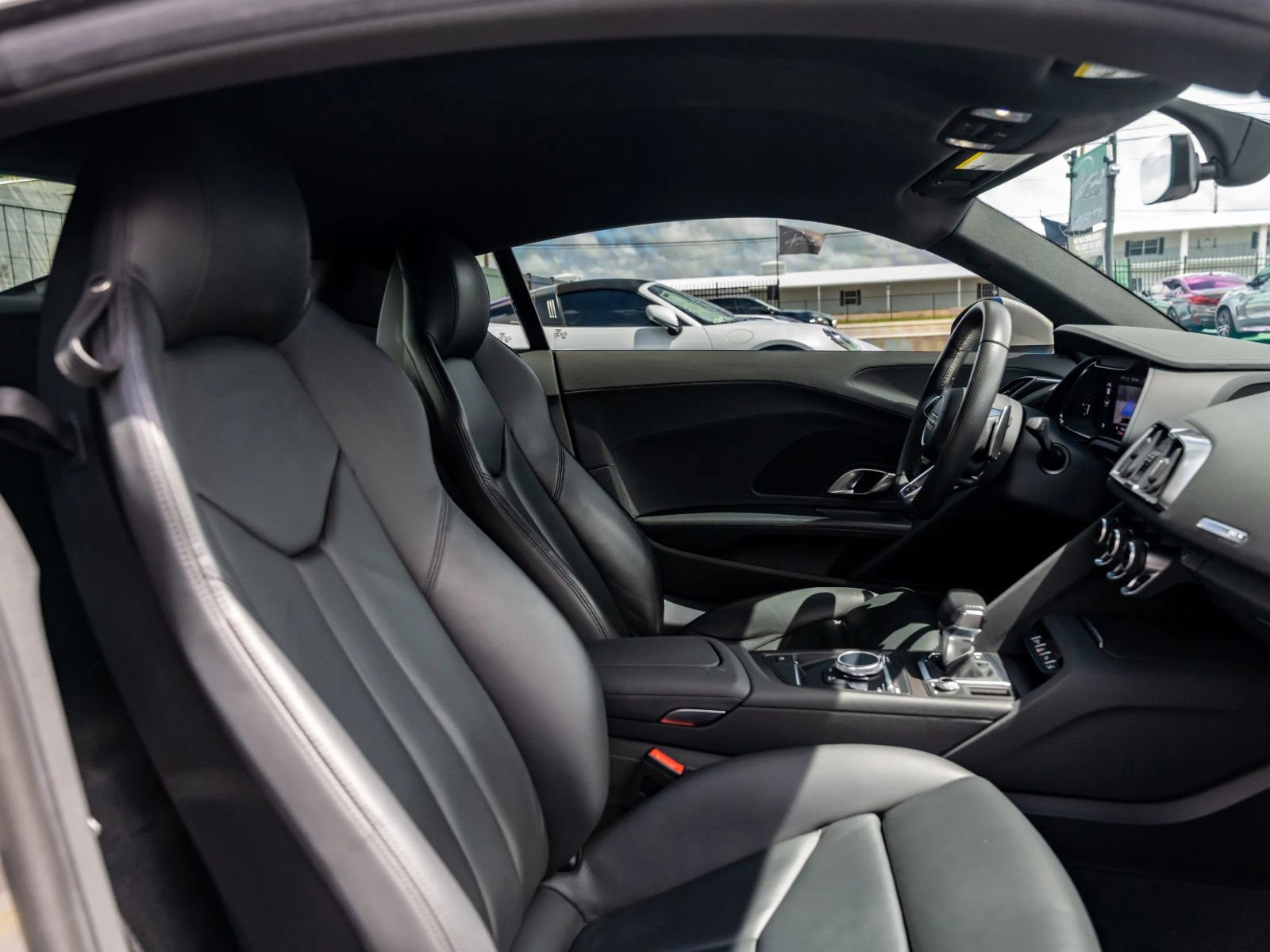 Used 2022 Audi R8 V10 RWD image 39