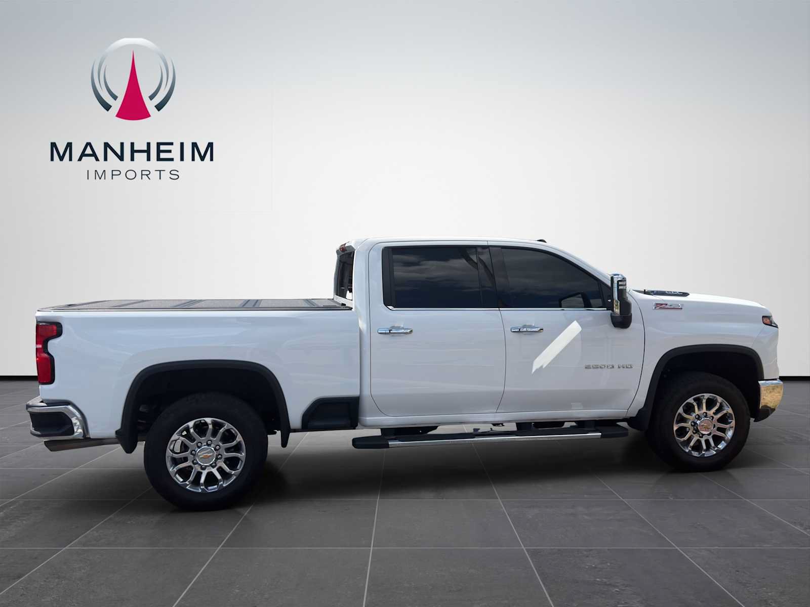 Used 2025 Chevrolet Silverado 2500 LTZ w/ LTZ Premium Package AWD/4WD image 8