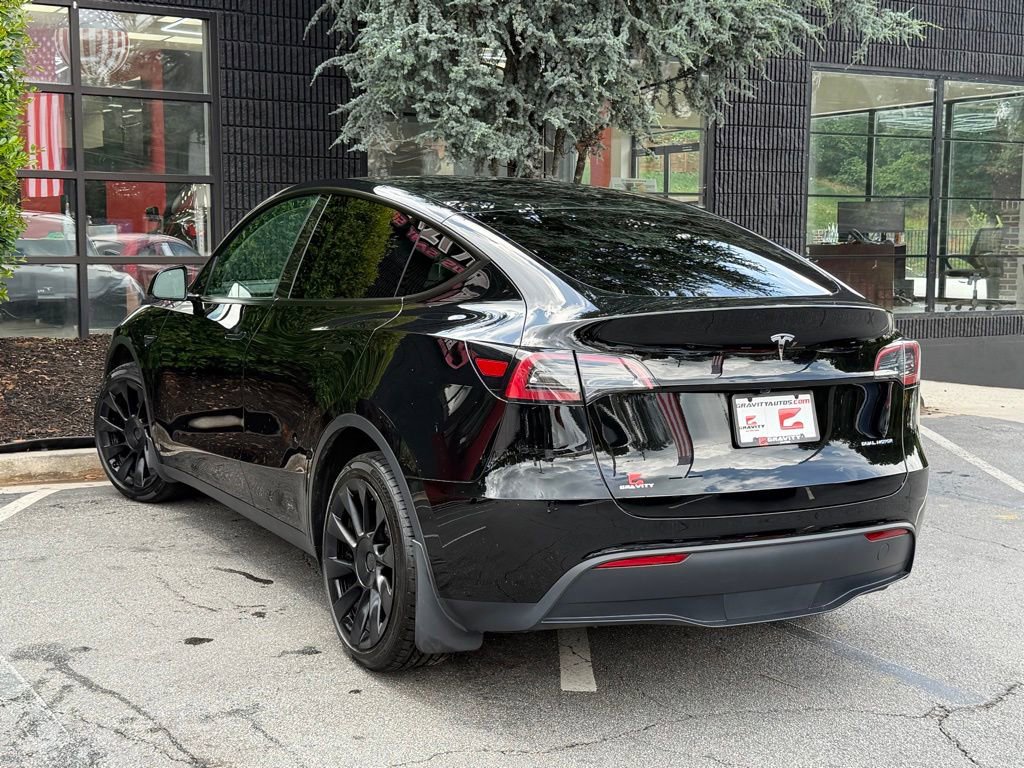 Used 2024 Tesla Model Y Long Range AWD/4WD image 18