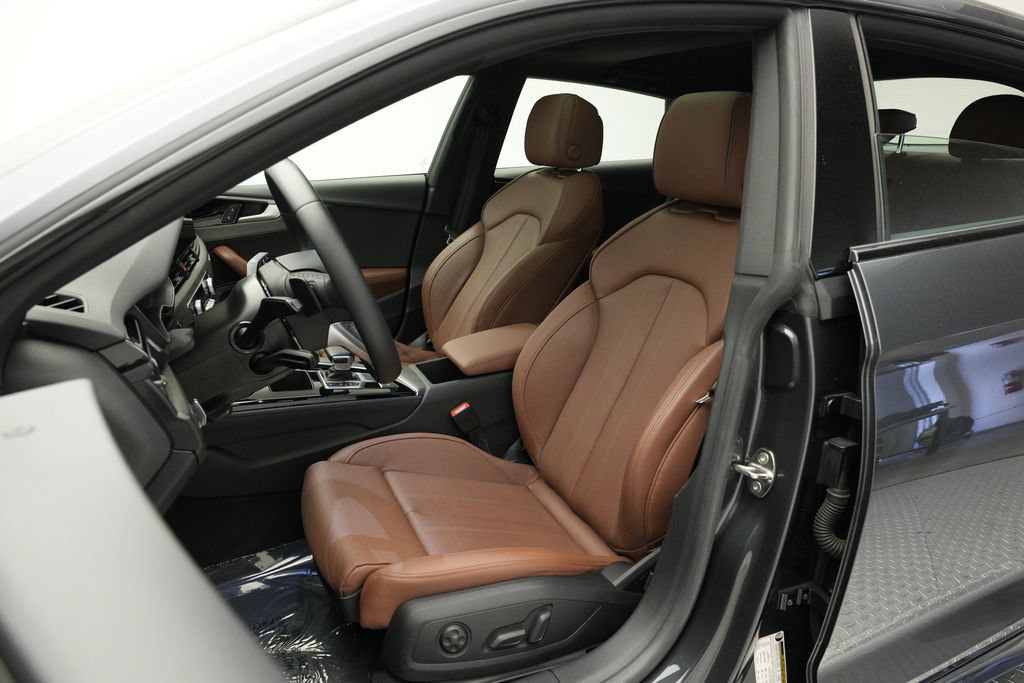 Used 2023 Audi A5 2.0T Premium Plus w/ Premium Plus AWD/4WD image 6