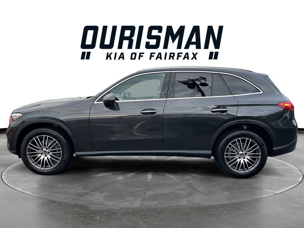 Used 2025 Mercedes-Benz GLC 300 4MATIC image 4