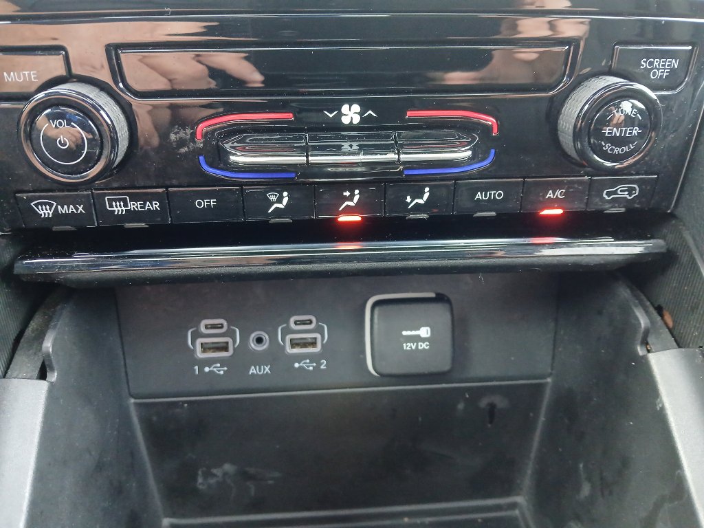 Certified 2023 Jeep Grand Cherokee Laredo X image 41