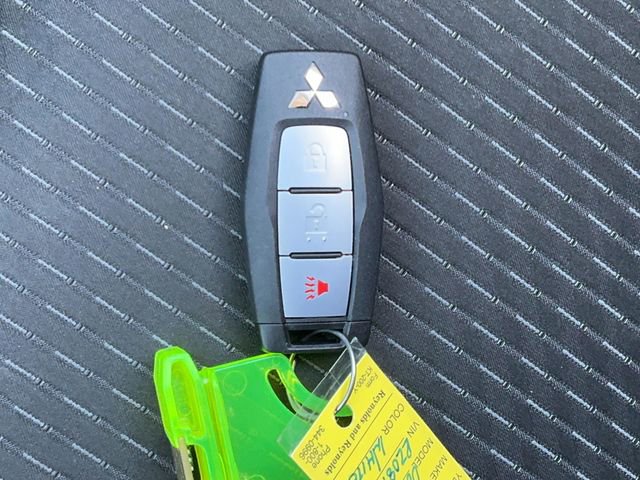 Used 2024 Mitsubishi Outlander ES image 25