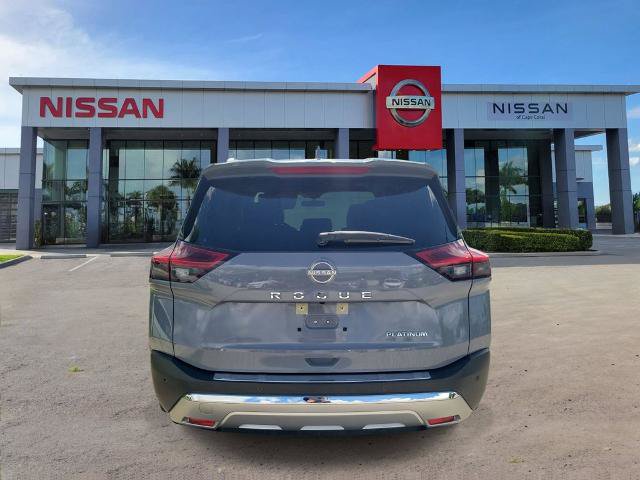 Certified 2022 Nissan Rogue Platinum w/ Head-Up Display Package FWD image 3