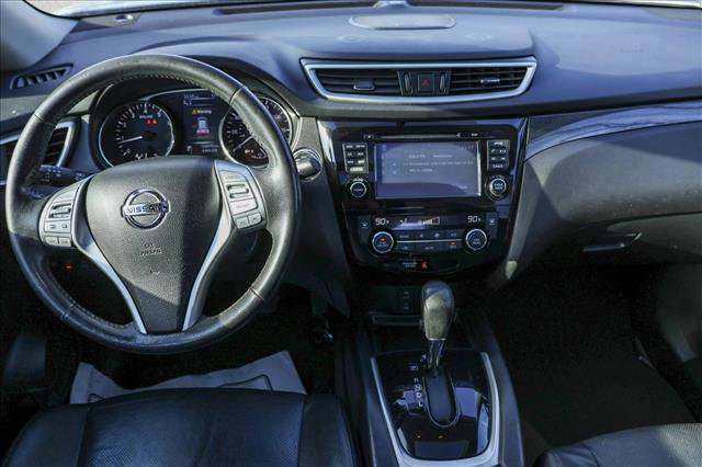 Used 2016 Nissan Rogue SL w/ SL Premium Package image 25