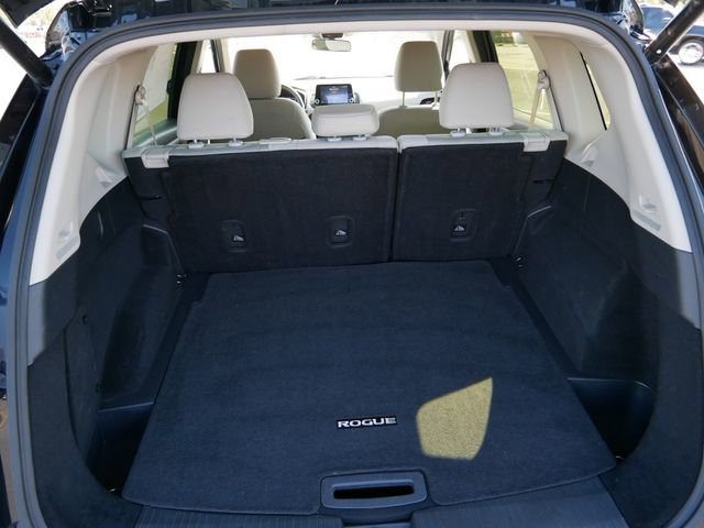 Used 2024 Nissan Rogue SV image 6