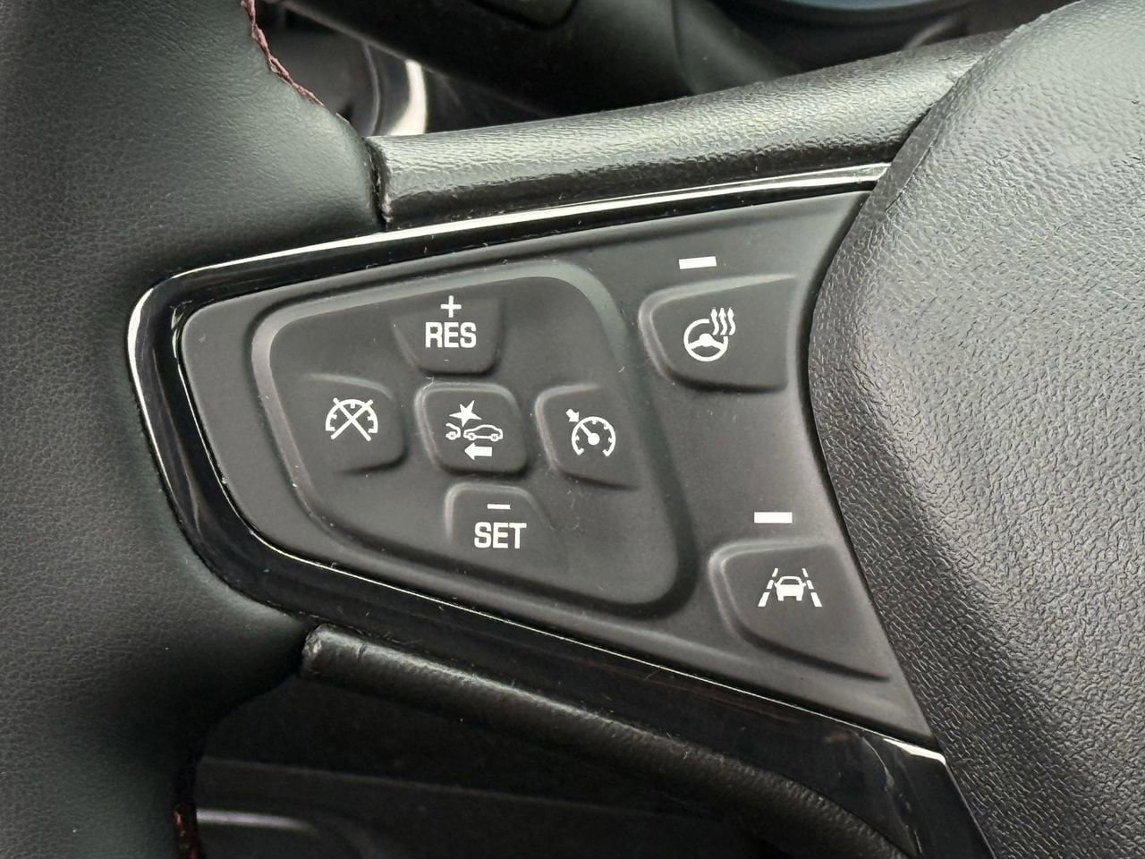Used 2023 Chevrolet Equinox RS w/ RS Leather Package image 13