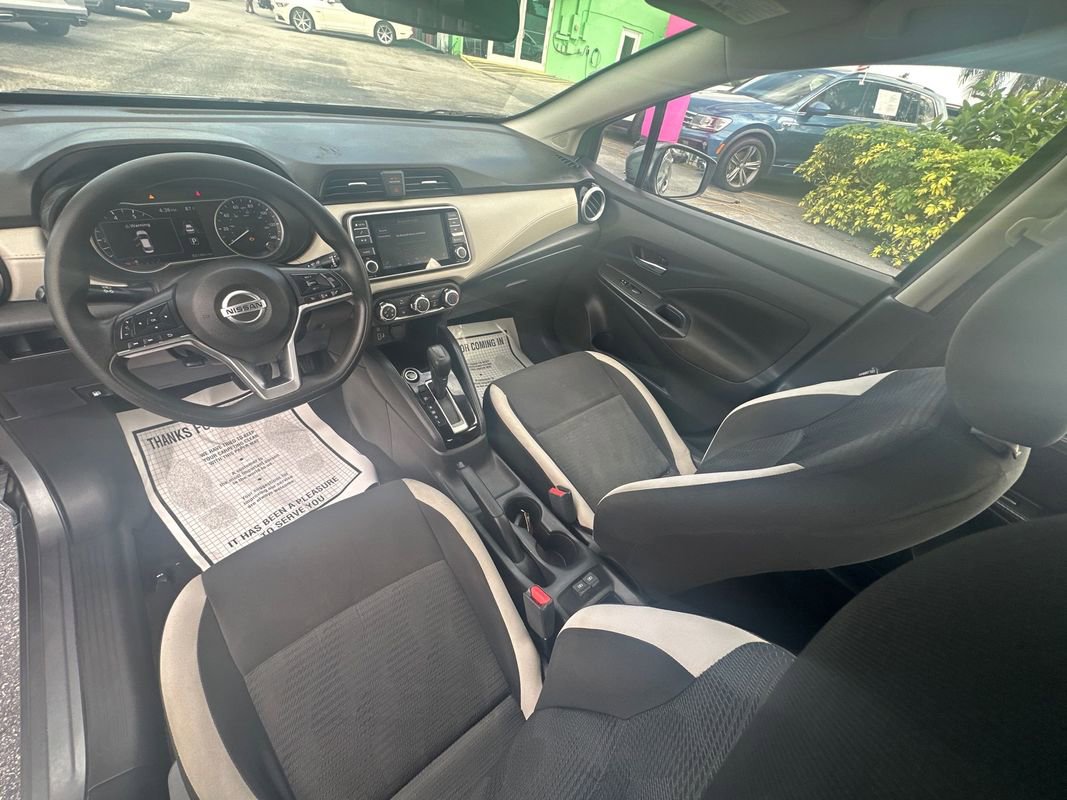 Used 2022 Nissan Versa SV image 15