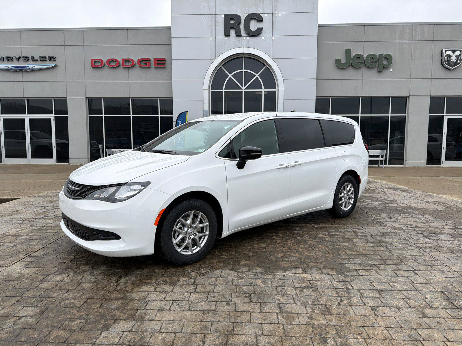 New 2026 Chrysler Voyager LX FWD image 4