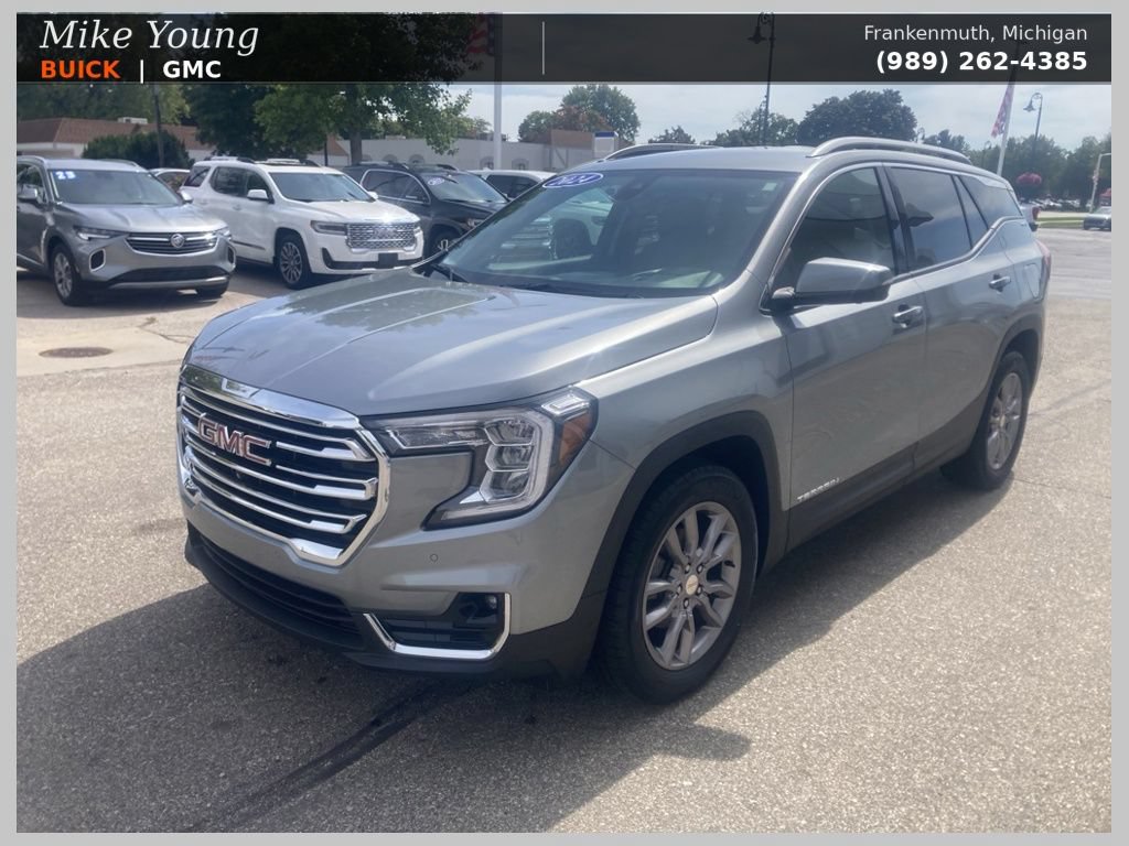 Used 2024 GMC Terrain SLT w/ Tech Package FWD image 1