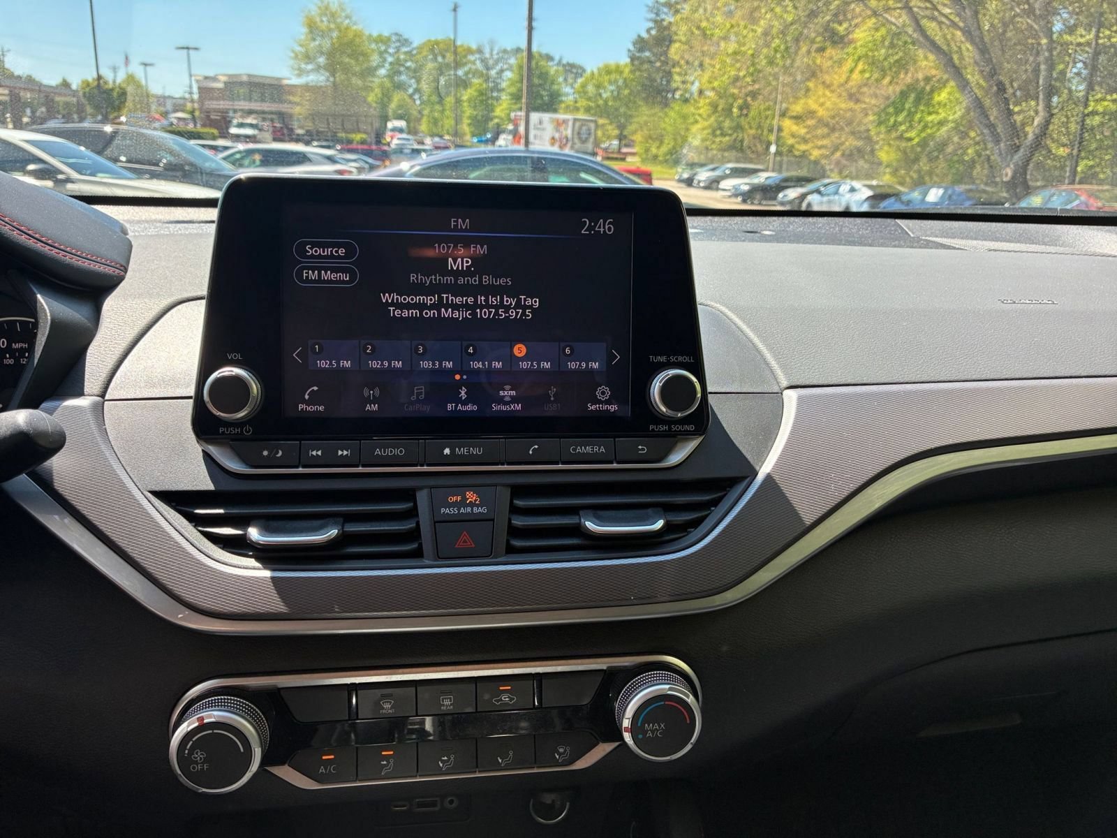 Used 2025 Nissan Altima 2.5 SR FWD image 17