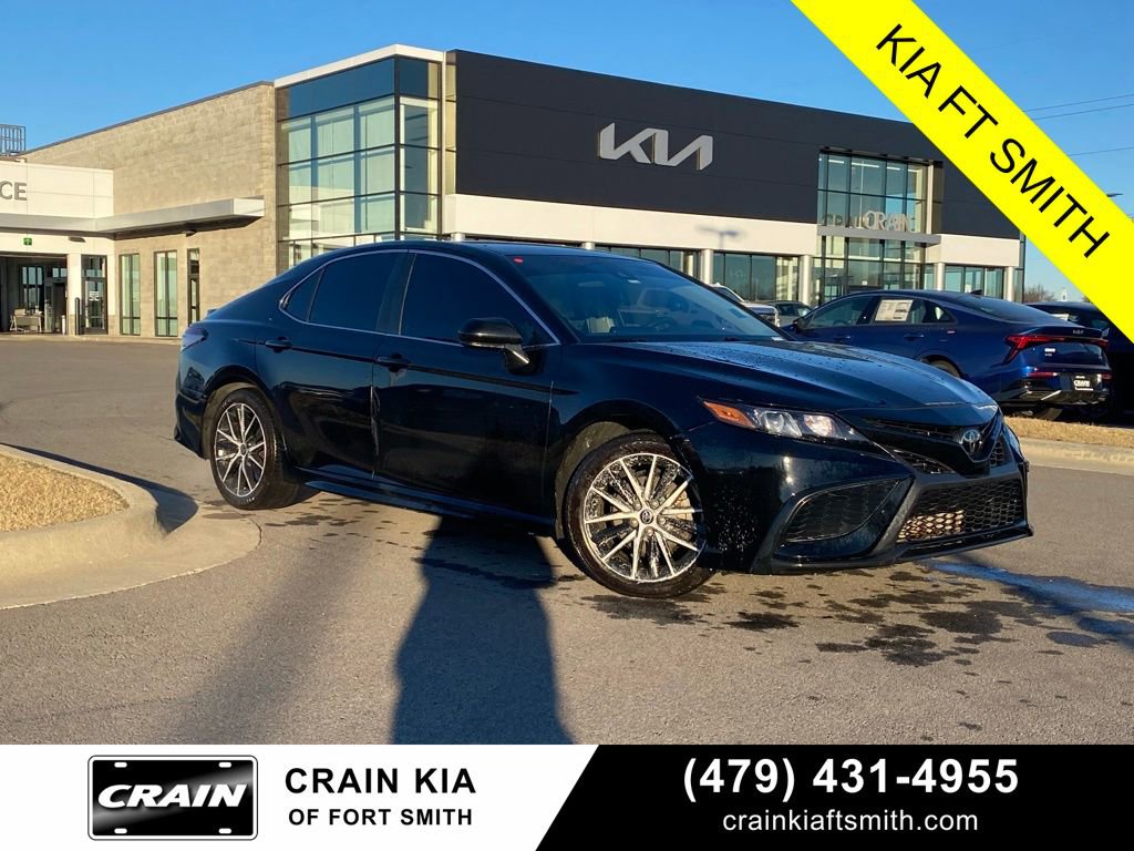 Used 2023 Toyota Camry SE