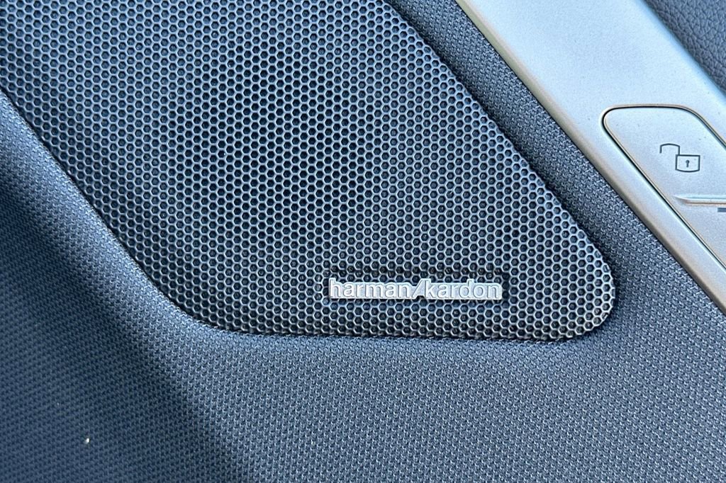 New 2026 BMW iX xDrive60 w/ Premium Package image 20