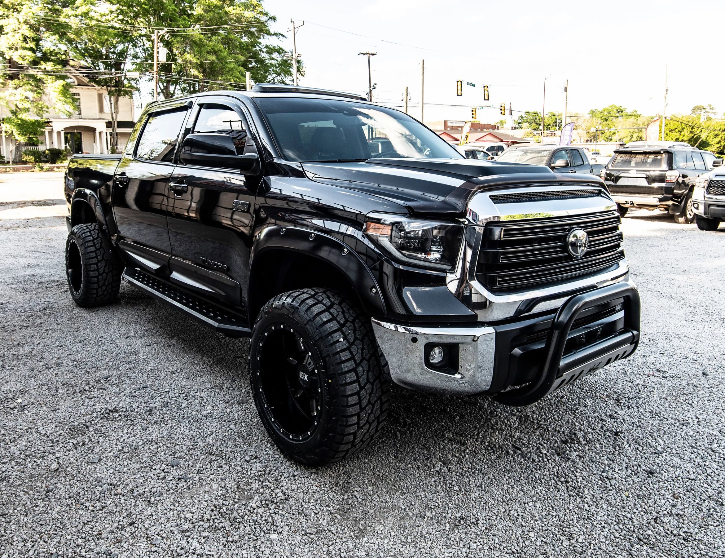 Used 2020 Toyota Tundra Limited w/ Limited Premium Package AWD/4WD image 14