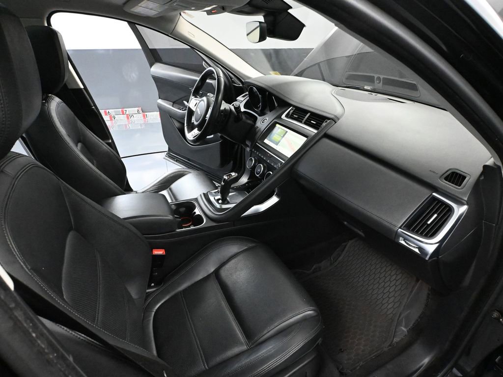 Used 2020 Jaguar E-PACE SE image 51