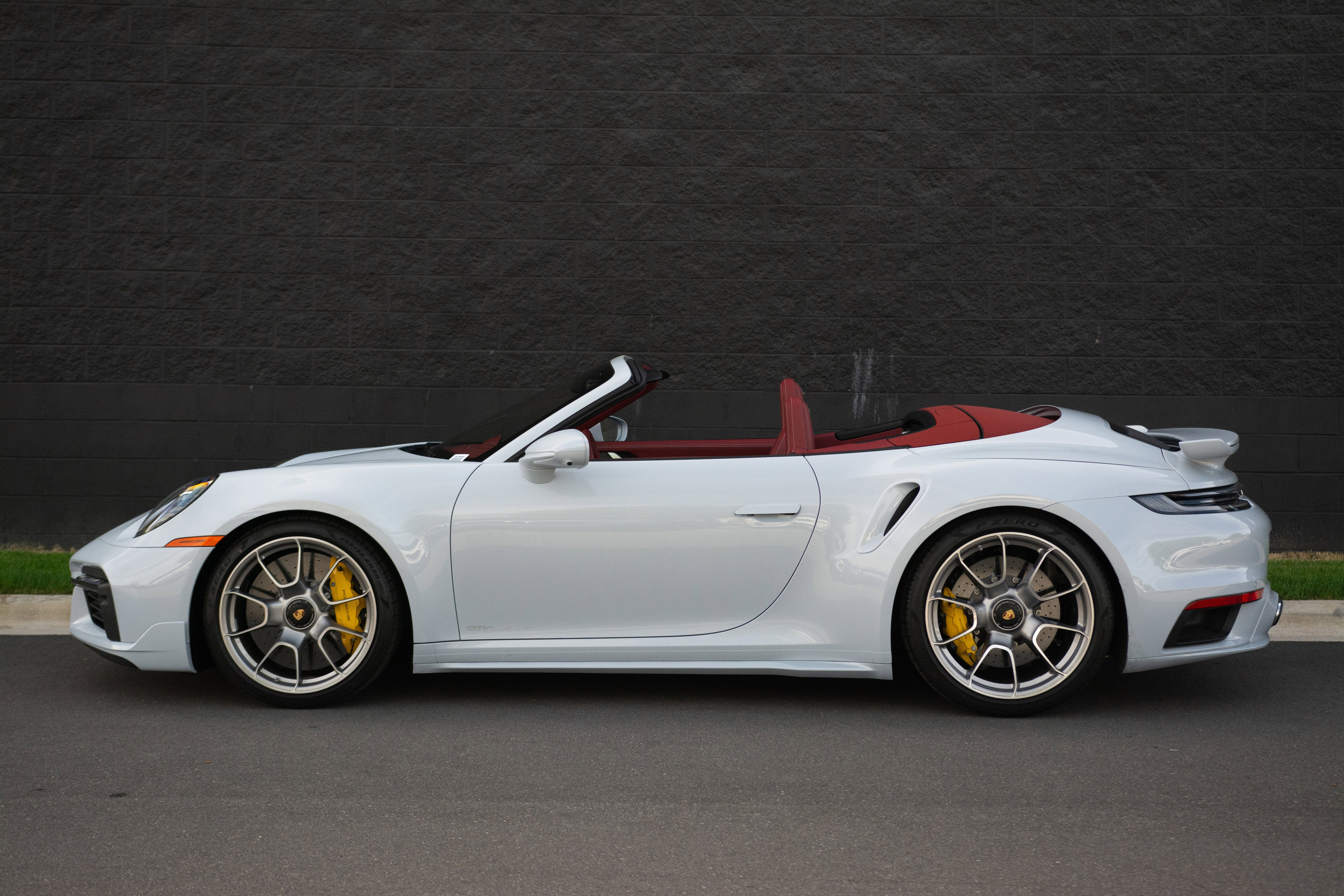 Certified 2025 Porsche 911 Turbo S image 2